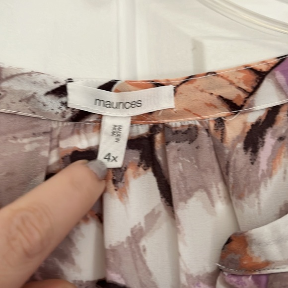 Maurice’s Atwood Short Sleeve Blouse Butterfly Wing Print 4X - Picture 3 of 5